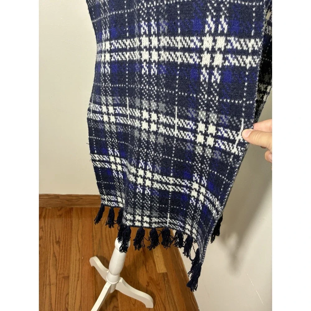 brooks brothers Plaid Blue Scarf With Tassles 100% Wool Preppy Luxury